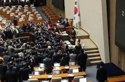 韩国代总统韩德洙停职 国会通过弹劾案